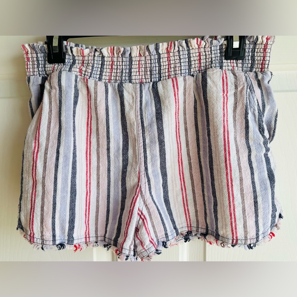 True Craft Women’s Shorts Size Medium Cute Striped Shorts